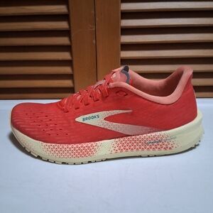 Brooks Hyperion Tempo Women’s Running Shoe * Size: 7